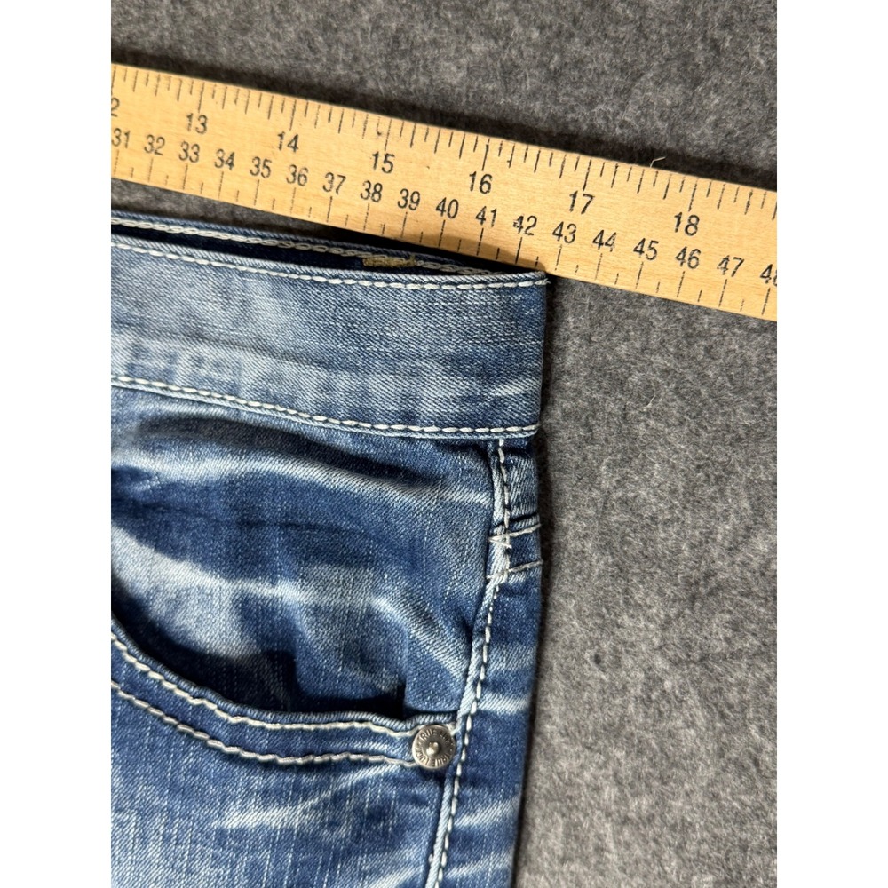 True Luck Mens Straight Leg Jeans Medium Wash Embroidered Flap Pockets 32x30 - Picture 5 of 10